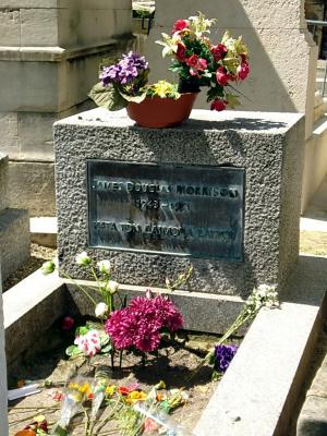 Прикрепленное изображение: могила джима моррисона.jpg